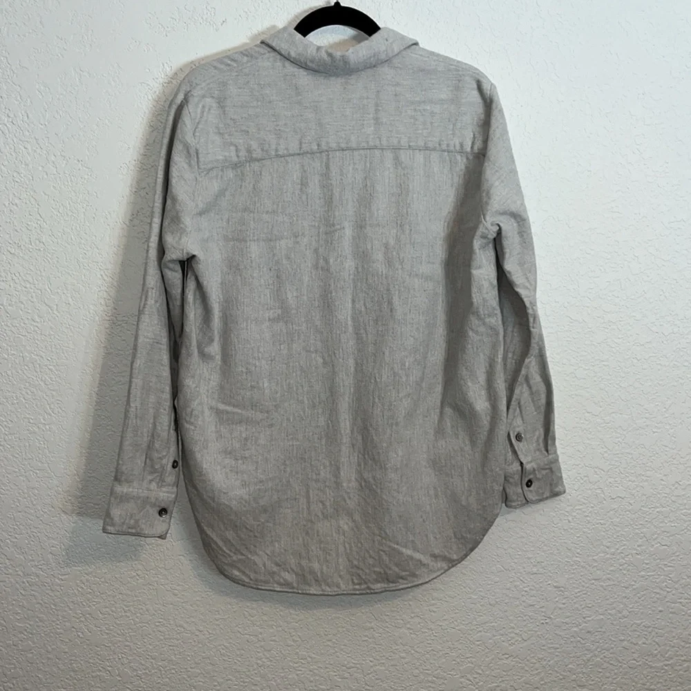 Madewell light gray mid weight flannel shacket with pockets Preppy Casual Alpine - Picture 7 of 11